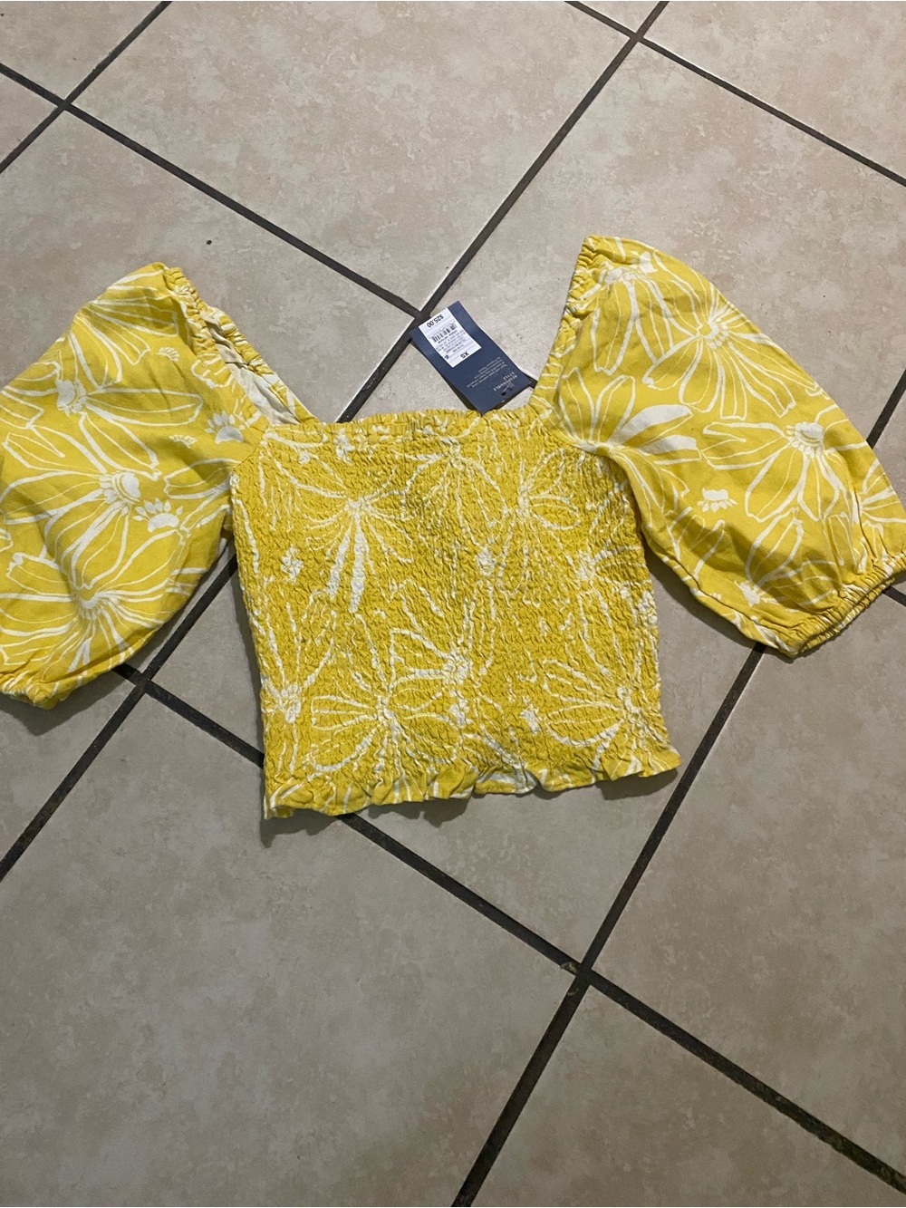 Universal Thread Yellow Floral Smocked Puff-Sleeve Crop Top